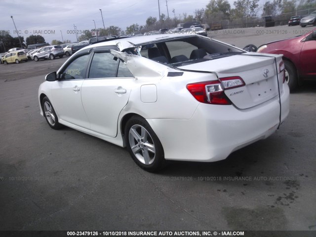 4T1BF1FK6EU402395 - 2014 TOYOTA CAMRY L/SE/LE/XLE 白色 照片 3