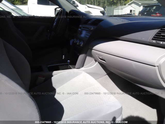 4T1BE46KX9U844672 - 2009 TOYOTA CAMRY SE/LE/XLE Light Blue photo 5