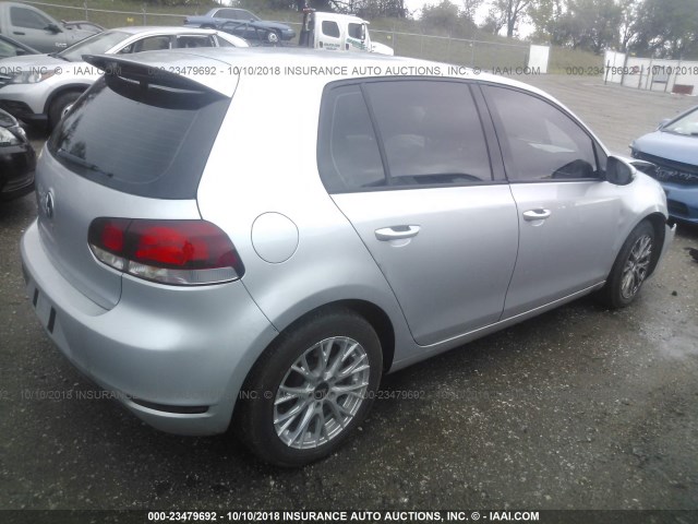 WVWDA9AJXBW110371 - 2011 VOLKSWAGEN GOLF SILVER photo 4