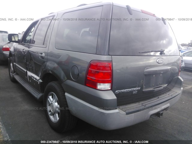 1FMRU15W43LC11120 - 2003 FORD EXPEDITION XLT GRAY photo 3