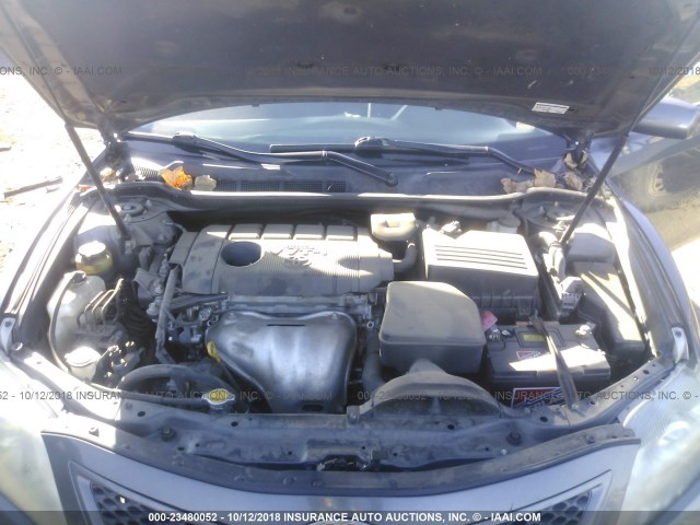 4T1BF3EK6AU089355 - 2010 TOYOTA CAMRY SE/LE/XLE ნაცრისფერი ფოტო 10