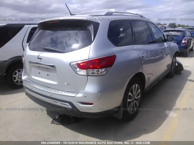 5N1AR2MNXEC604913 - 2014 NISSAN PATHFINDER S/SV/SL/PLATINUM SILVER photo 4