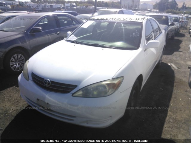 4T1BE32K54U274637 - 2004 TOYOTA CAMRY LE/XLE/SE WHITE photo 2