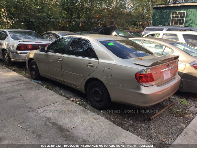 4T1BE32KX5U395195 - 2005 TOYOTA CAMRY LE/XLE/SE Бежевый фото 3