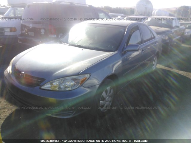 4T1BE32K94U896898 - 2004 TOYOTA CAMRY LE/XLE/SE BLUE photo 2