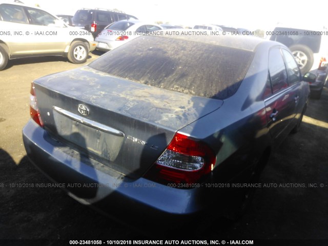 4T1BE32K94U896898 - 2004 TOYOTA CAMRY LE/XLE/SE BLUE photo 4