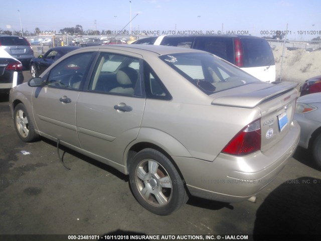 1FAFP34NX7W111424 - 2007 FORD FOCUS ZX4/S/SE/SES ოქროსფერი ფოტო 3