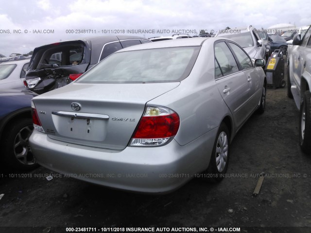 4T1BE32KX5U529980 - 2005 TOYOTA CAMRY LE/XLE/SE Күміс фото 4