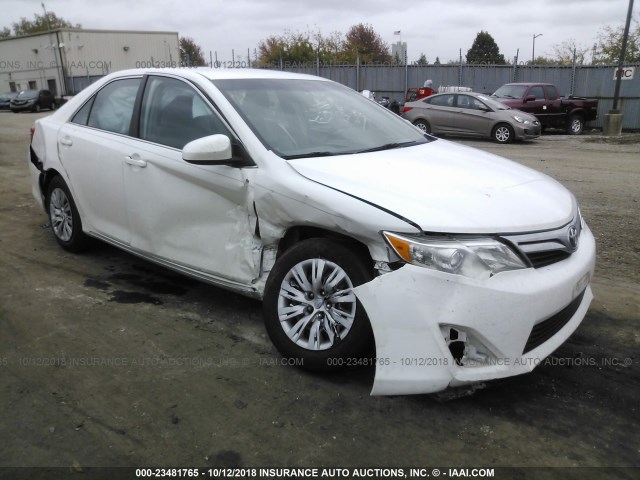 4T1BF1FK2DU240652 - 2013 TOYOTA CAMRY L/SE/LE/XLE 白色 照片 1