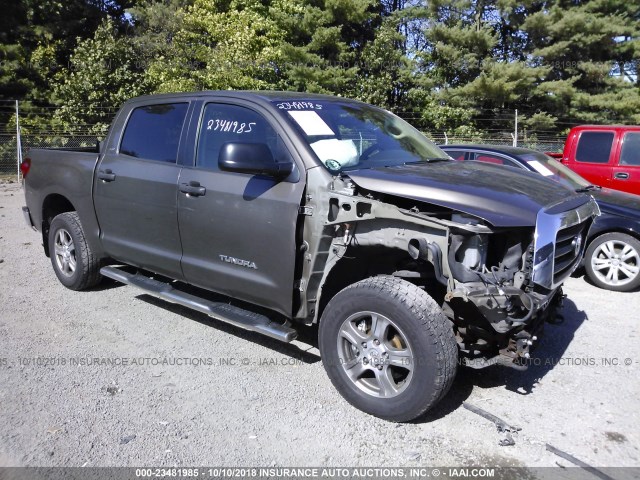 5TBDV54178S492899 - 2008 TOYOTA TUNDRA CREWMAX/CREWMAX SR5 GRAY photo 1