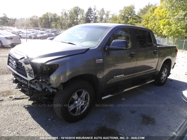 5TBDV54178S492899 - 2008 TOYOTA TUNDRA CREWMAX/CREWMAX SR5 GRAY photo 2