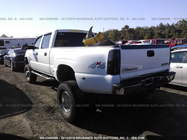 1GCJK33235F932419 - 2005 CHEVROLET SILVERADO K3500 WHITE photo 3