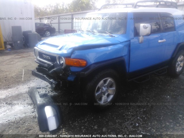 JTEBU11F670053992 - 2007 TOYOTA FJ CRUISER BLUE photo 6