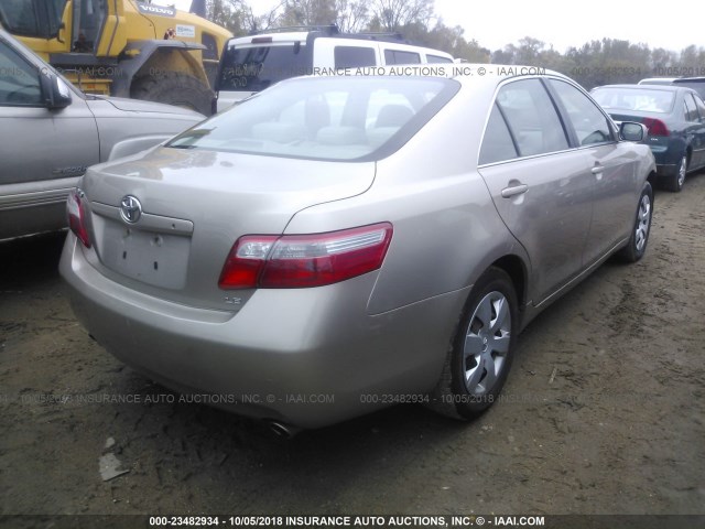 4T1BK46K27U048777 - 2007 TOYOTA CAMRY NEW GENERAT LE/XLE/SE TAN photo 4