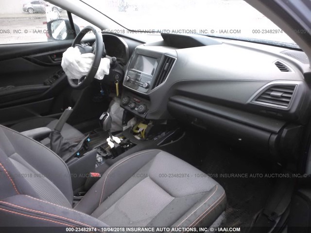 JF2GTACC6JH273854 - 2018 SUBARU CROSSTREK PREMIUM Ашық көк фото 5