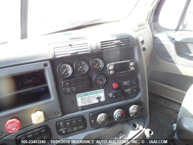 3AKJGLDR3ESFL4349 - 2014 FREIGHTLINER CASCADIA 125  PURPLE photo 5