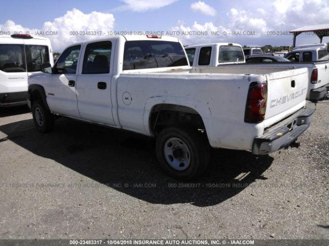 1GCHCZ3U56F145982 - 2006 CHEVROLET SILVERADO C2500 HEAVY DUTY WHITE photo 3