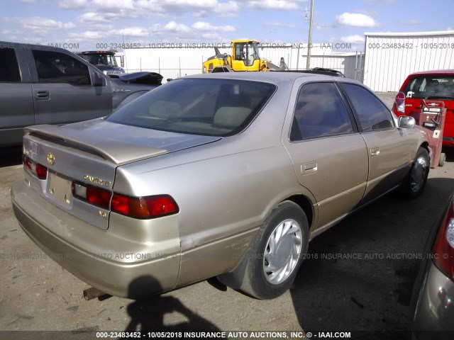JT2BF22K5V0005115 - 1997 TOYOTA CAMRY LE/XLE TAN photo 4