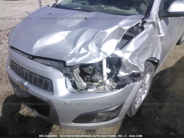 1G1JB5SH2C4133525 - 2012 CHEVROLET SONIC LS 银色 照片 6