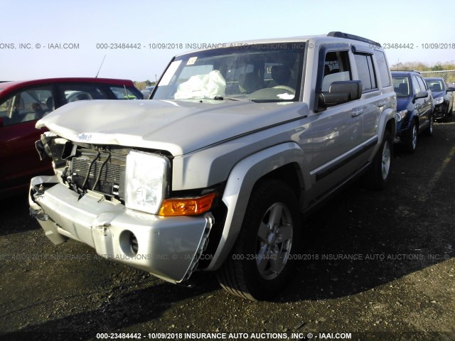 1J8HG48K78C235722 - 2008 JEEP COMMANDER SPORT GOLD photo 2