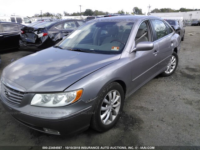 KMHFC46F27A157517 - 2007 HYUNDAI AZERA SE/LIMITED GRAY photo 2