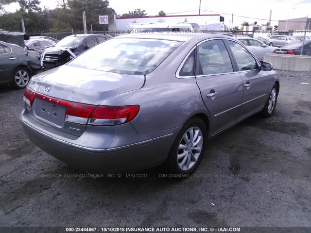 KMHFC46F27A157517 - 2007 HYUNDAI AZERA SE/LIMITED GRAY photo 4