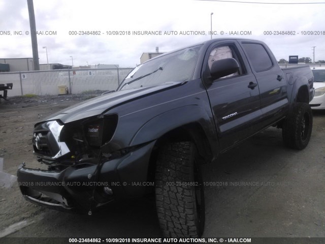 5TFJU4GN2FX088048 - 2015 TOYOTA TACOMA DOUBLE CAB PRERUNNER GRAY photo 2