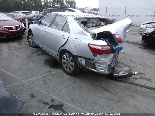 4T1BK46K57U037126 - 2007 TOYOTA CAMRY NEW GENERAT LE/XLE/SE SILVER photo 3