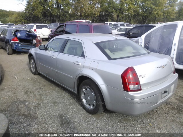 2C3JA53G85H633697 - 2005 CHRYSLER 300 TOURING SILVER photo 3