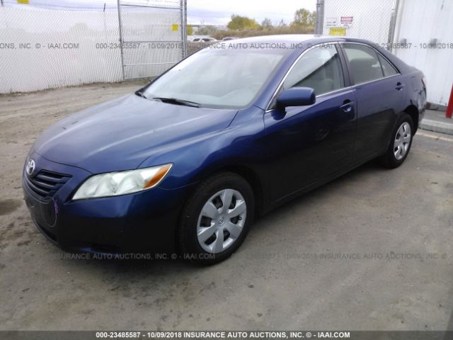 4T1BE46K77U050984 - 2007 TOYOTA CAMRY NEW GENERAT CE/LE/XLE/SE BLUE photo 2