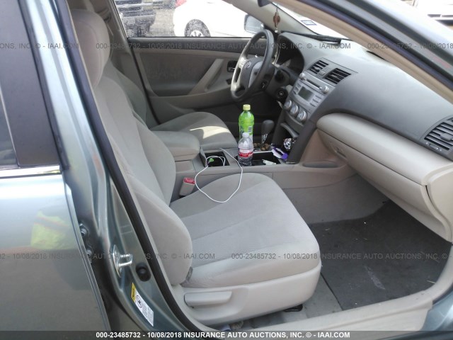 4T1BF3EK1AU576642 - 2010 TOYOTA CAMRY SE/LE/XLE 绿色 照片 5