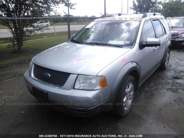 1FMDK02147GA37180 - 2007 FORD FREESTYLE SEL SILVER photo 2