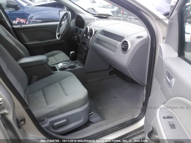 1FMDK02147GA37180 - 2007 FORD FREESTYLE SEL SILVER photo 5