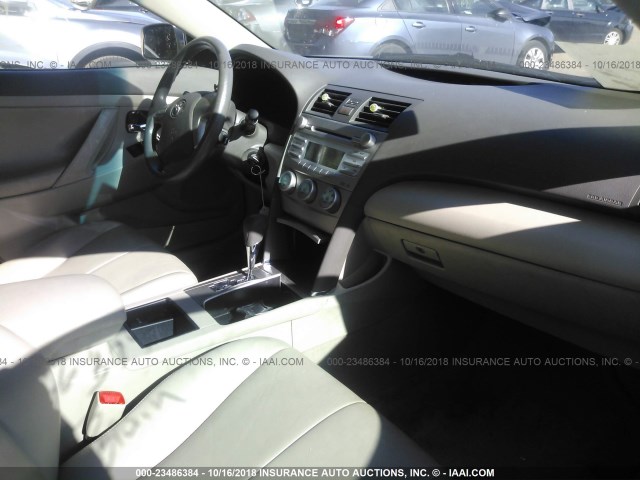 4T4BE46KX9R062426 - 2009 TOYOTA CAMRY SE/LE/XLE 金色 照片 5