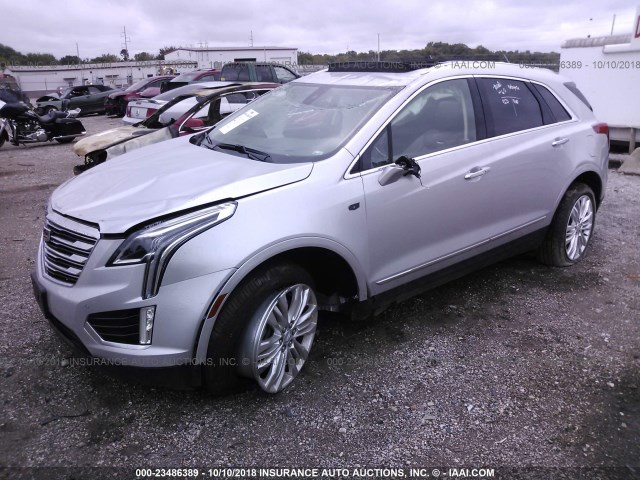 1GYKNFRS5JZ214961 - 2018 CADILLAC XT5 PREMIUM LUXURY SILVER photo 2