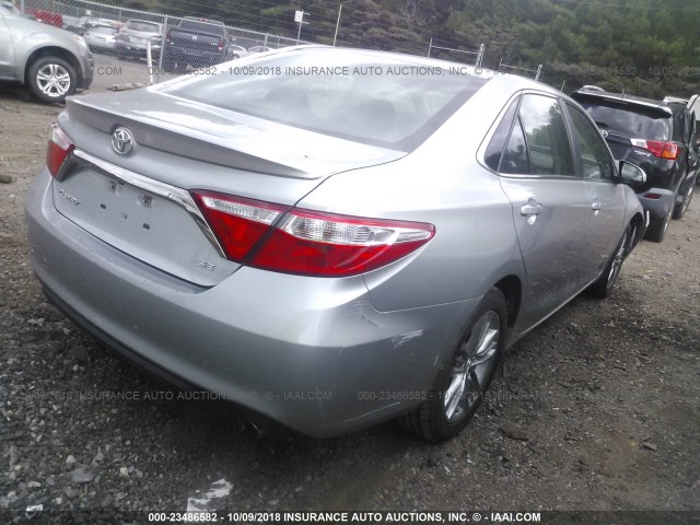 4T1BF1FK1FU039960 - 2015 TOYOTA CAMRY LE/XLE/SE/XSE 银色 照片 4