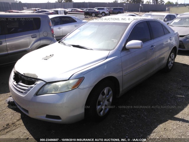 4T1BE46KX7U546801 - 2007 TOYOTA CAMRY NEW GENERAT CE/LE/XLE/SE SILVER photo 2