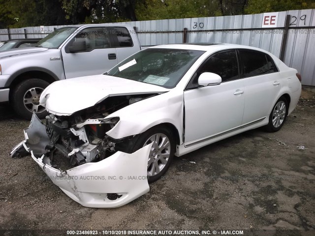 4T1BK3DB5CU444659 - 2012 TOYOTA AVALON LIMITED WHITE photo 2