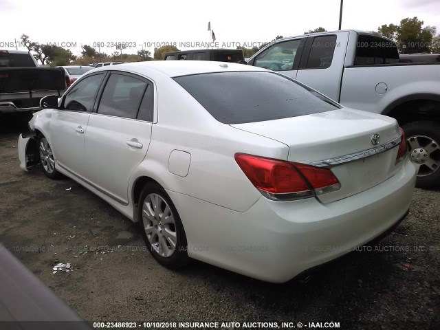 4T1BK3DB5CU444659 - 2012 TOYOTA AVALON LIMITED WHITE photo 3