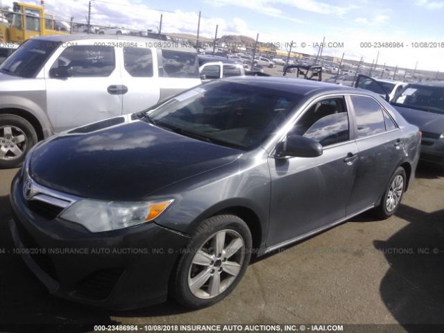 4T1BF1FK6CU167770 - 2012 TOYOTA CAMRY SE/LE/XLE 灰色 照片 2