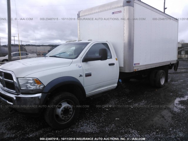 3C7WDMDLXCG257339 - 2012 DODGE RAM 5500 ST/SLT WHITE photo 2