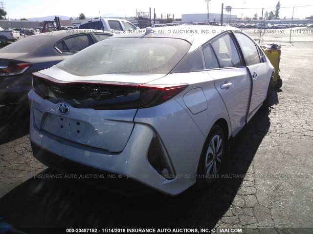 JTDKARFP2H3038287 - 2017 TOYOTA PRIUS PRIME  银色 照片 4