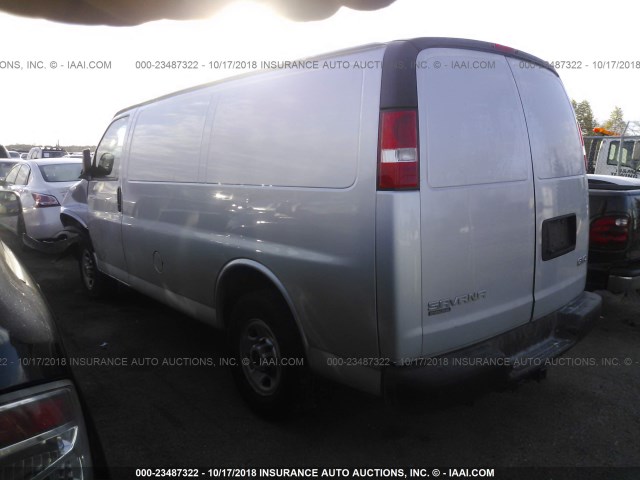 1GTW7AFF3G1208692 - 2016 GMC SAVANA G2500 SILVER photo 3