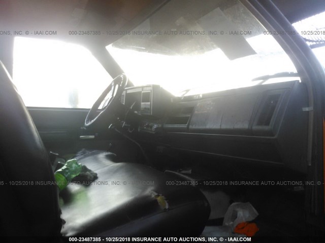 1GDL7H1P5VJ516919 - 1997 GMC C-SERIES C7H042 ORANGE photo 5