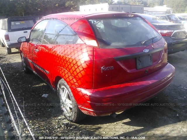 3FAFP31312R228484 - 2002 FORD FOCUS ZX3 RED photo 3