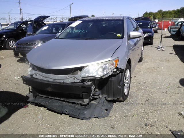 4T4BF1FK3DR306230 - 2013 TOYOTA CAMRY L/SE/LE/XLE Gümüş foto 2