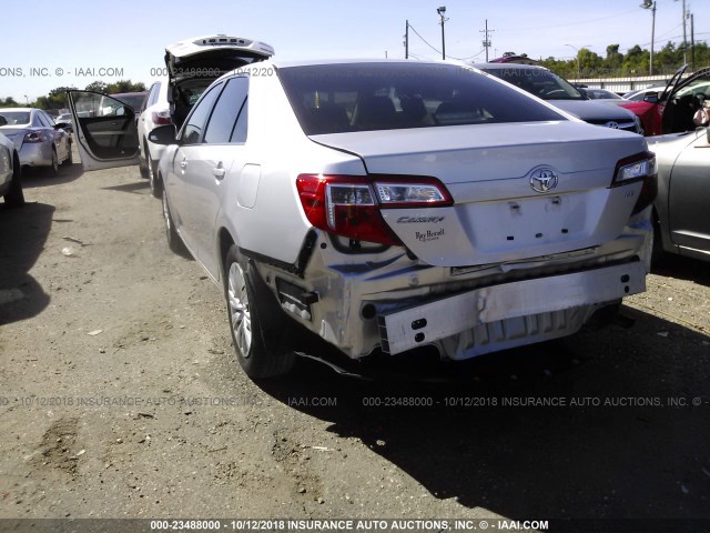 4T4BF1FK3DR306230 - 2013 TOYOTA CAMRY L/SE/LE/XLE SILVER photo 3