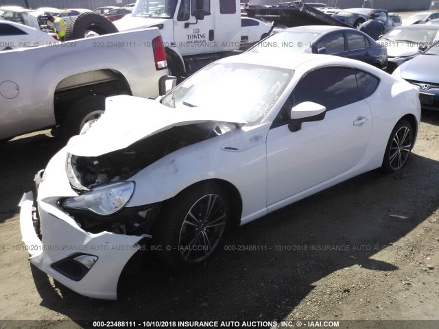 JF1ZNAA11F8701555 - 2015 TOYOTA SCION FR-S WHITE photo 2