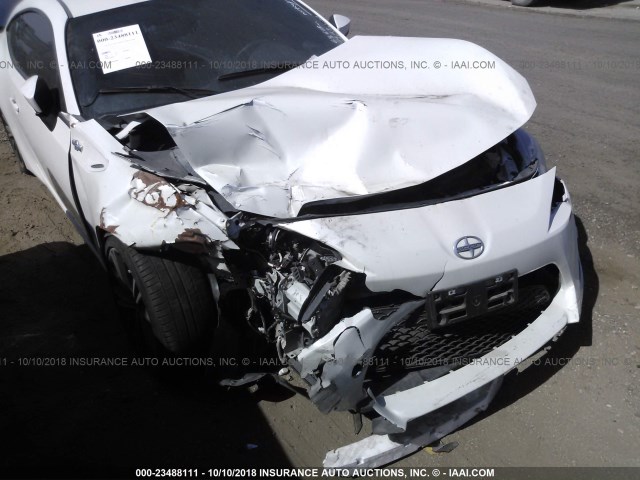 JF1ZNAA11F8701555 - 2015 TOYOTA SCION FR-S WHITE photo 6