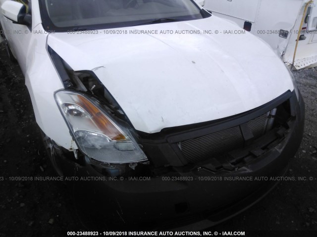 1N4BL24E78C106981 - 2008 NISSAN ALTIMA 3.5SE WHITE photo 6